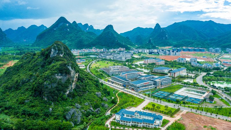 三极管9014引脚图解读：关键信息一目了然**