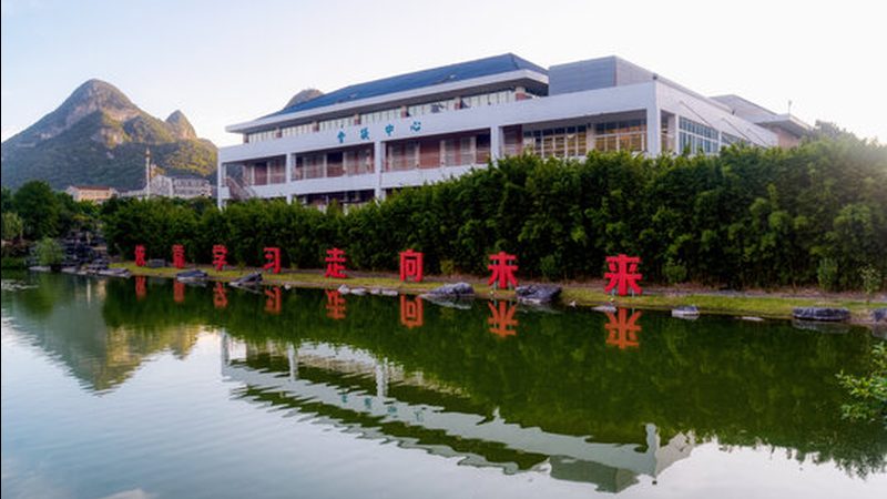 电子元器件仓储货架材质选择的五大关键因素